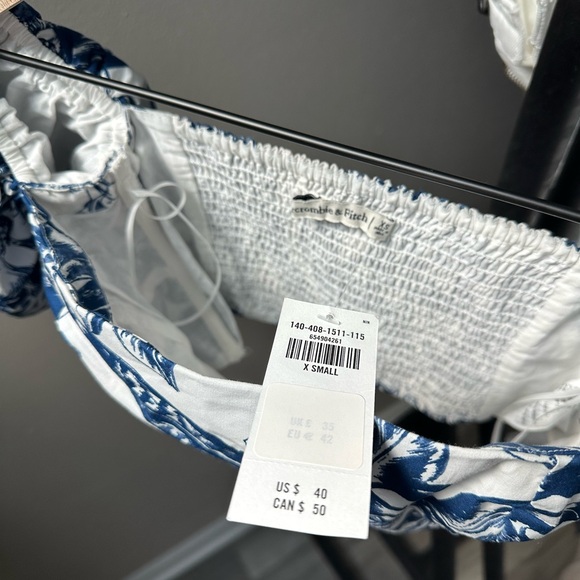 Abercrombie & Fitch Puff Sleeve Top - Picture 3 of 4